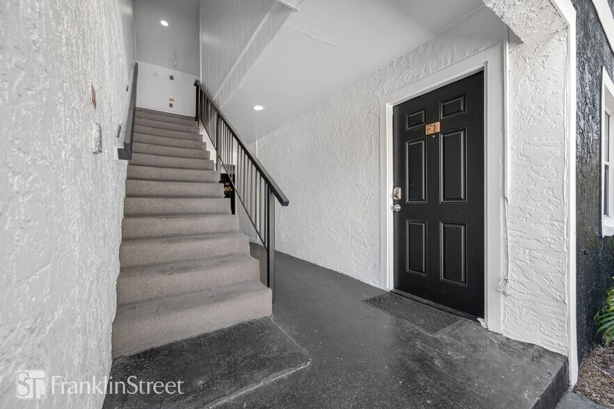 More Photos Of 5113 N Nebraska Ave, Tampa Apartments For Sale