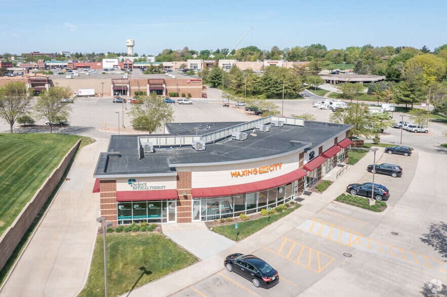 More Photos Of 1300 NW 100th St, Clive Health Club For Lease