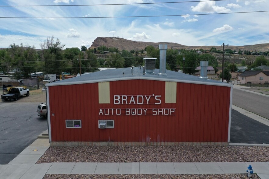 Primary Photo Of 101 S Center St, Green River General Retail For Sale
