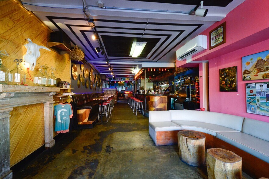 More Photos Of 705 W Rosemary St, Chapel Hill Storefront For Sale