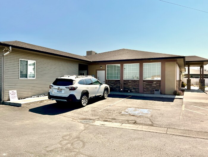More Photos Of 207 Stockham Blvd, Rigby Restaurant For Sale