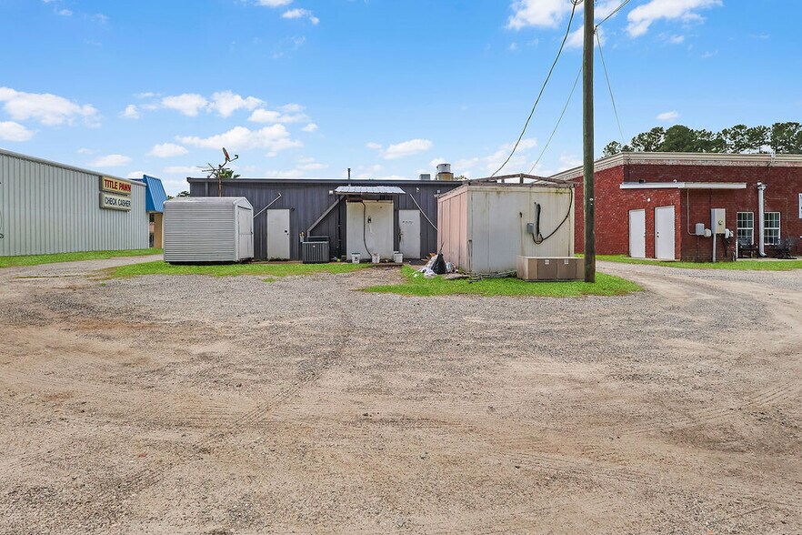 More Photos Of 40 Butler St, Midway Specialty For Sale