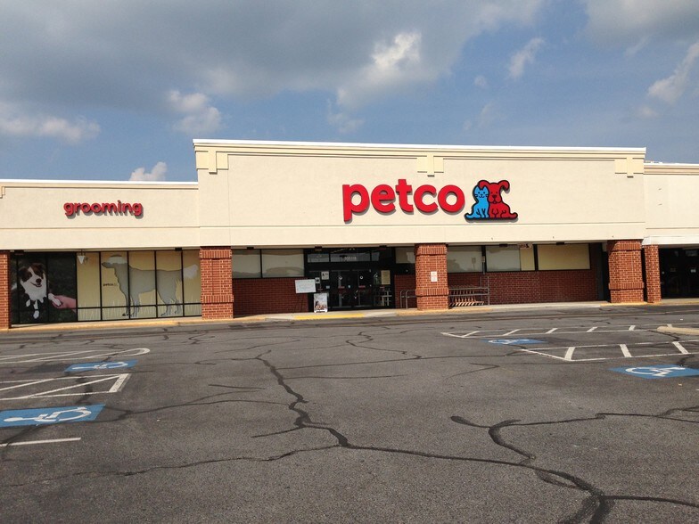 More Photos Of 103-850 Statler Blvd, Staunton Unknown For Lease