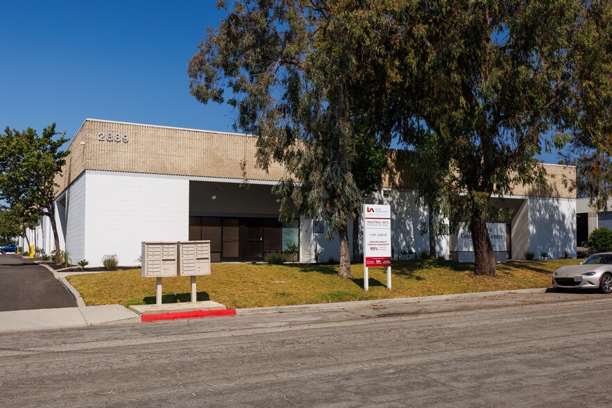 More Photos Of 2889 Bunsen Ave, Ventura Warehouse For Lease