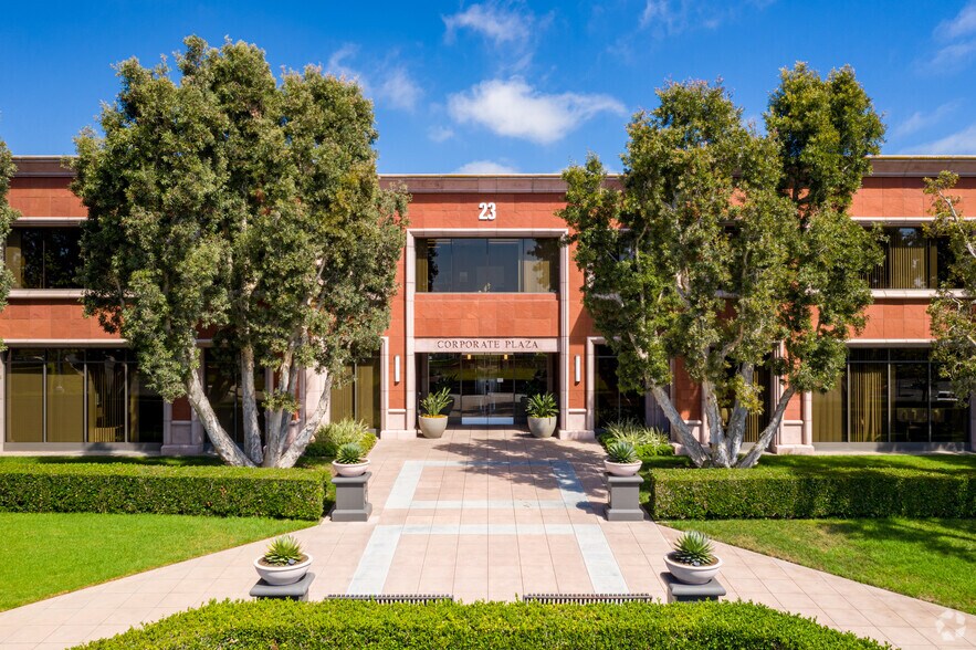 More Photos Of 23 Corporate Plaza Dr, Newport Beach Coworking Space