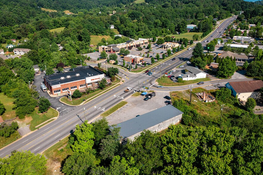 More Photos Of 325 New Leicester Hwy, Asheville Freestanding For Lease
