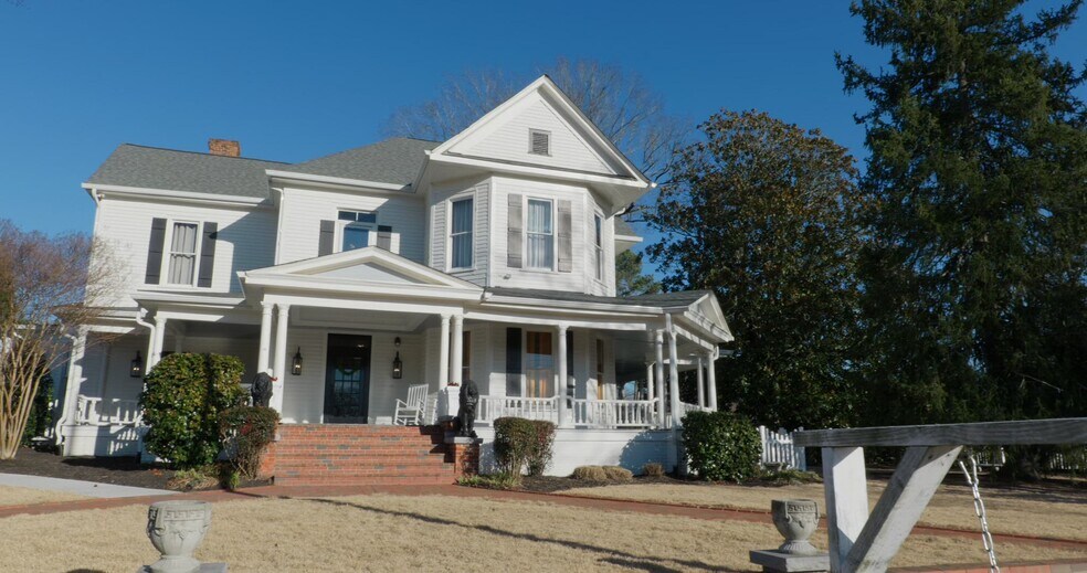 Primary Photo Of 123 SE Railroad St, Youngsville Lodge Meeting Hall For Sale