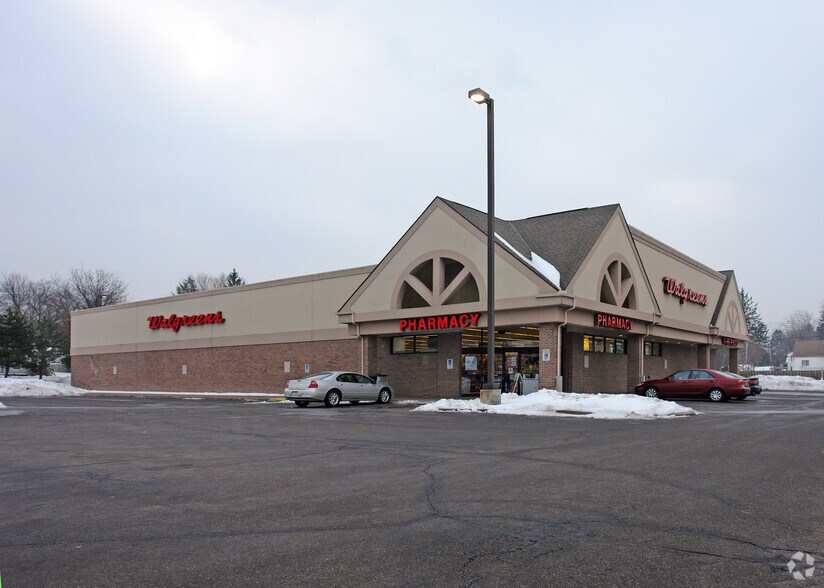 Primary Photo Of 1303 Copley Rd, Akron Drugstore For Lease
