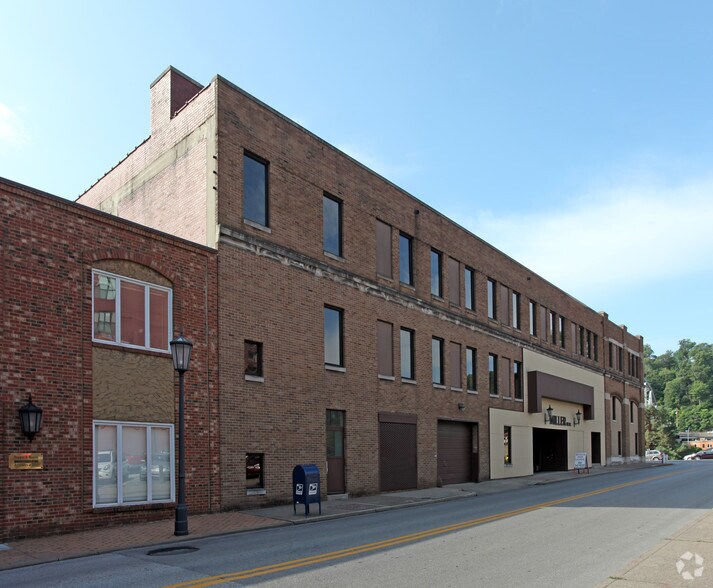 2 Hale St, Charleston, WV 25301 Office For Lease