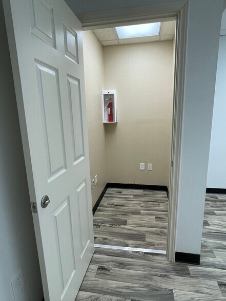 More Photos Of 26103 Interstate 45, Spring Medical For Lease