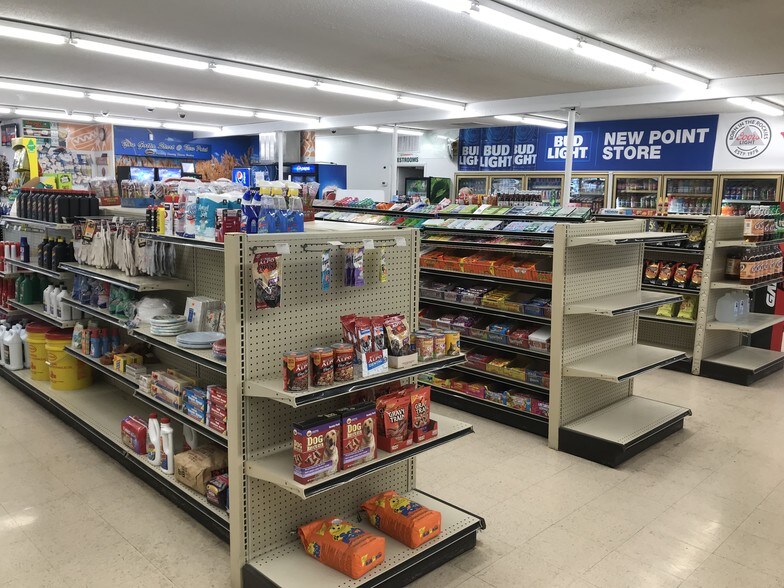 More Photos Of 524 S Main St, Newkirk Service Station For Sale