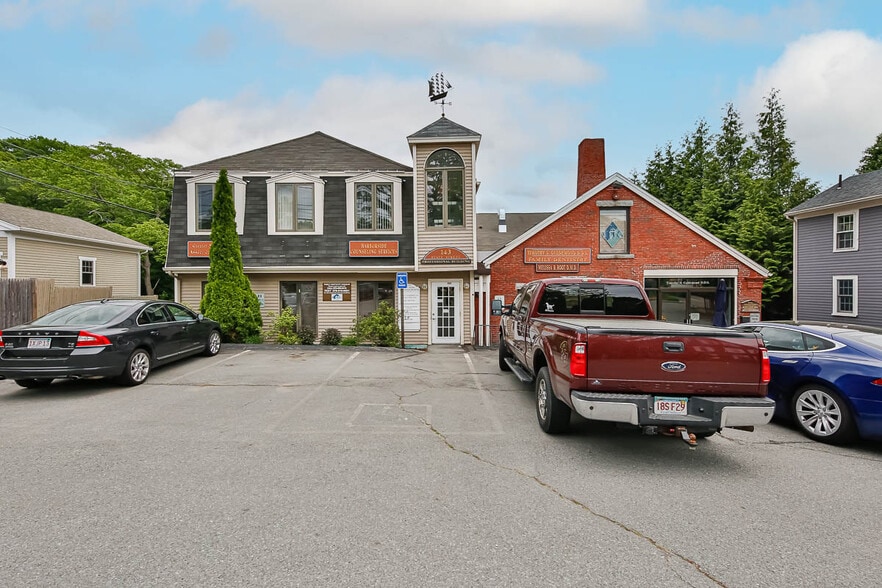 More Photos Of 143 State St, Newburyport Loft Creative Space For Lease