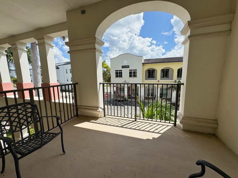 More Photos Of 3976 Destination Dr, Osprey Storefront For Sale