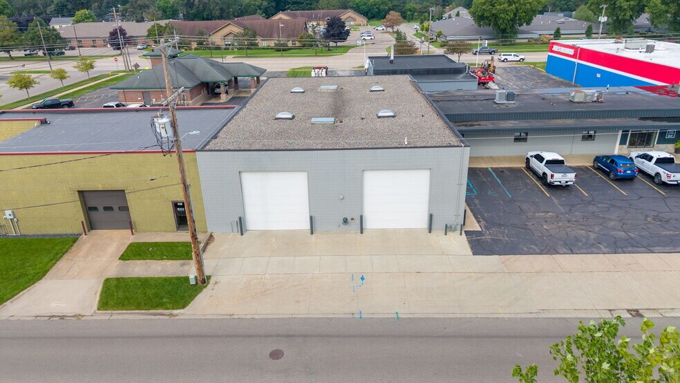 More Photos Of 850 Maple Ave, Holland Industrial For Sale