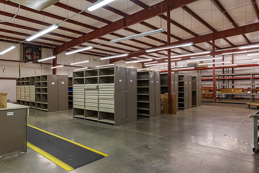 More Photos Of 11 Worth Cir, Johnson City Warehouse For Lease