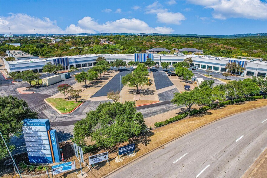 More Photos Of 4544 S Lamar Blvd, Austin Medical For Sale