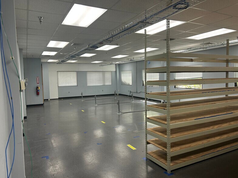 More Photos Of 12090 Memorial Pky SW, Huntsville Light Manufacturing For Sale