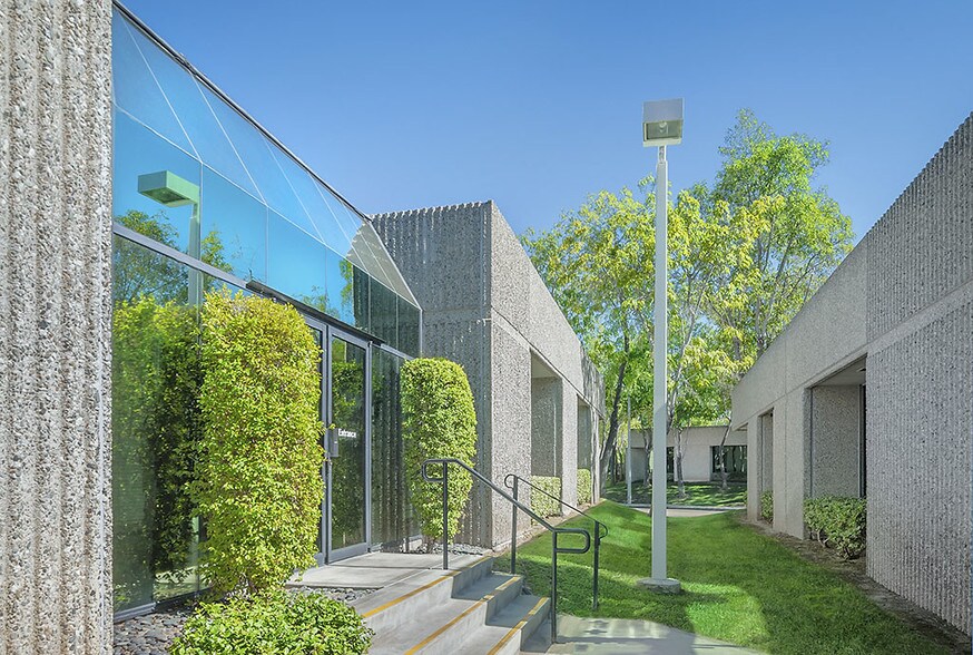 More Photos Of 22995 Mill Creek Dr, Laguna Hills Office For Lease