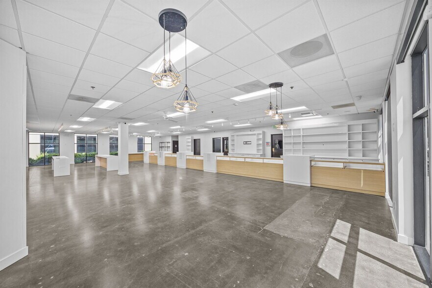 More Photos Of 536 Queensland Cir, Corona Office For Sale