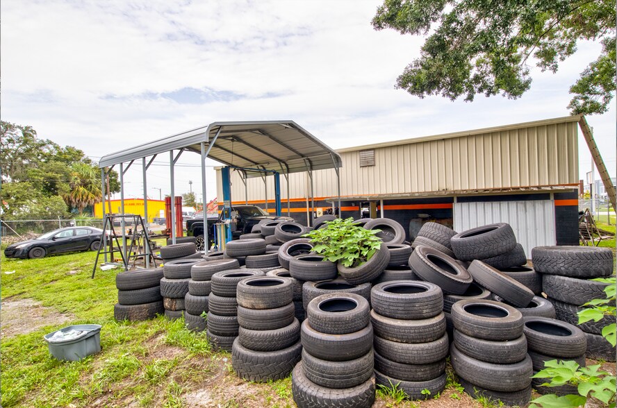 More Photos Of 2016 W Memorial Blvd, Lakeland Auto Repair For Sale