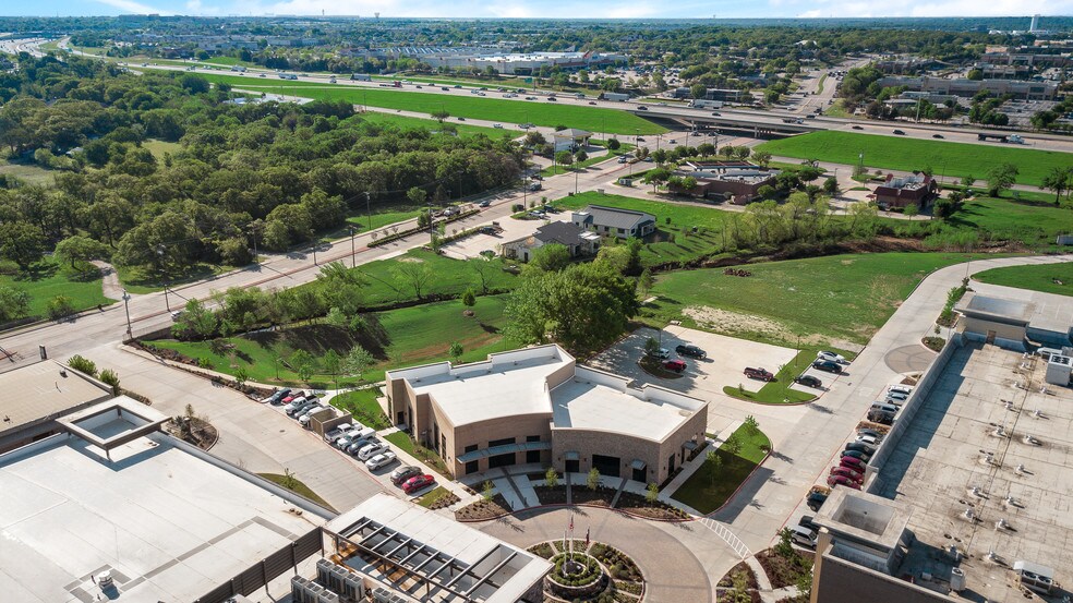 More Photos Of 2112 E State Highway 114, Southlake Storefront For Sale