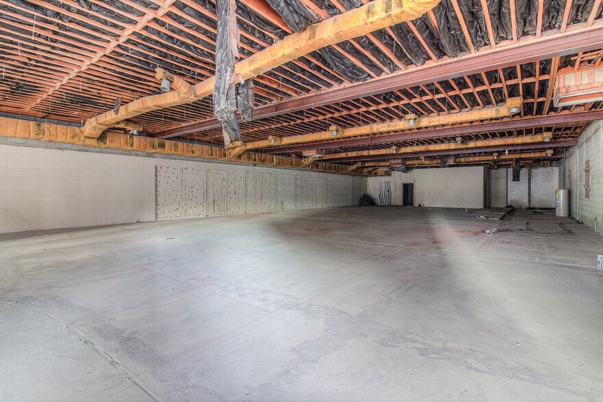 More Photos Of 101 N 3rd St, Yakima Freestanding For Sale