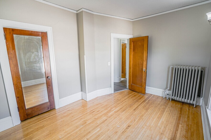 More Photos Of 990 Grand Ave, Saint Paul Apartments For Sale