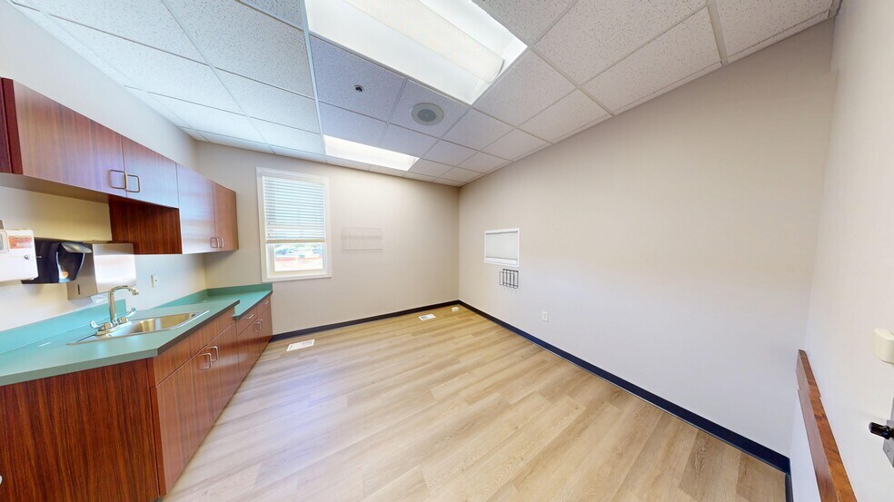 More Photos Of 1195 Wilson Ave NW, Grand Rapids Medical For Sale