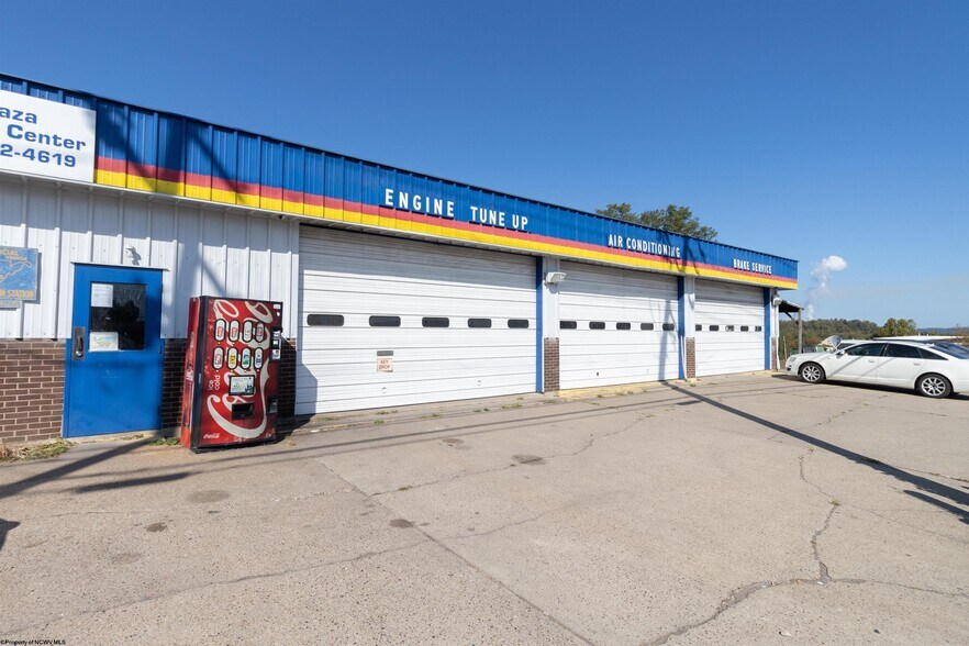More Photos Of 109 Lodgeville Rd, Bridgeport Auto Repair For Sale