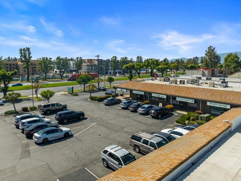 More Photos Of 2539-2563 S Euclid Ave, Ontario Freestanding For Lease