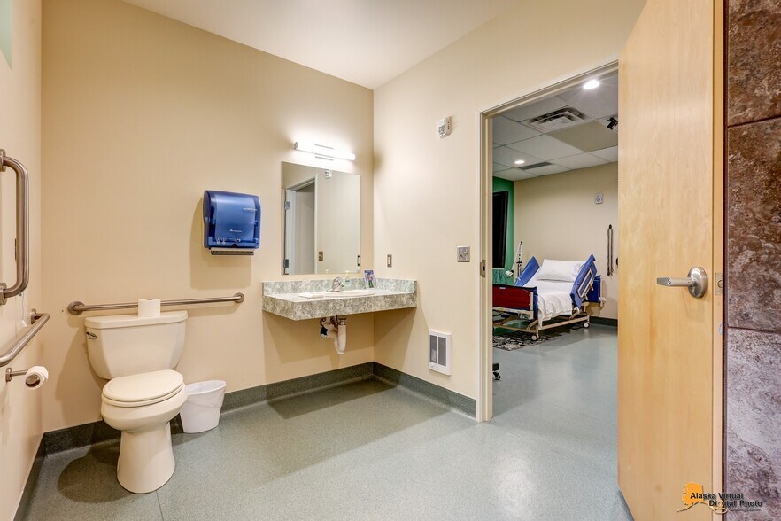 More Photos Of 4551 E Bogard Rd, Wasilla Medical For Sale