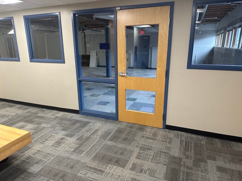 More Photos Of 325 E Centre Rd, Portage Office For Lease