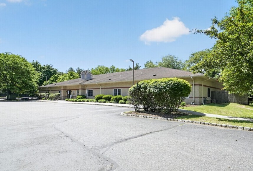 More Photos Of 222 Federal City Rd, Lawrenceville Daycare Center For Sale