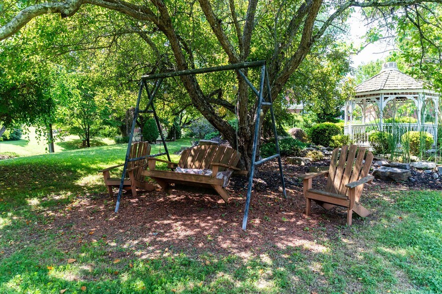 More Photos Of 252 David Bruce Ave, Charlotte Court House Hospitality For Sale