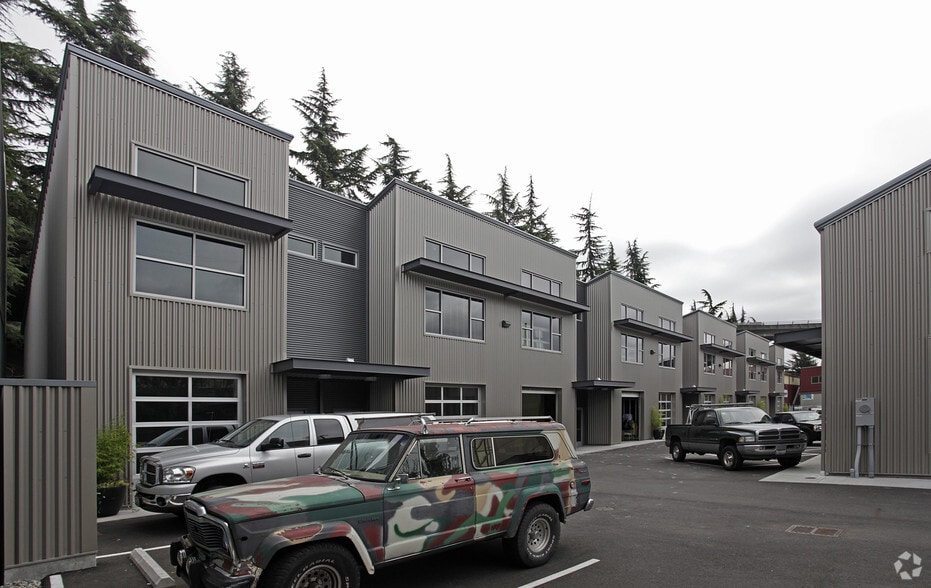 More Photos Of 920 S Holgate St, Seattle Light Manufacturing For Sale