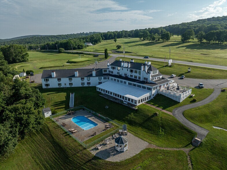 More Photos Of 2517 Main Rd, Dedham Hotel For Sale