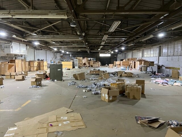 More Photos Of 100 Beecher Ave, Cheltenham Warehouse For Lease