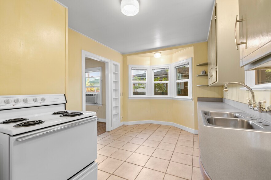 More Photos Of 574 E Main St, Ashland Apartments For Sale