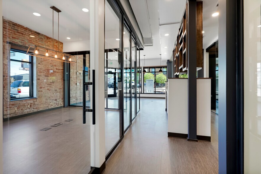 More Photos Of 1401 S Broadway, Denver Storefront Retail Office For Sale