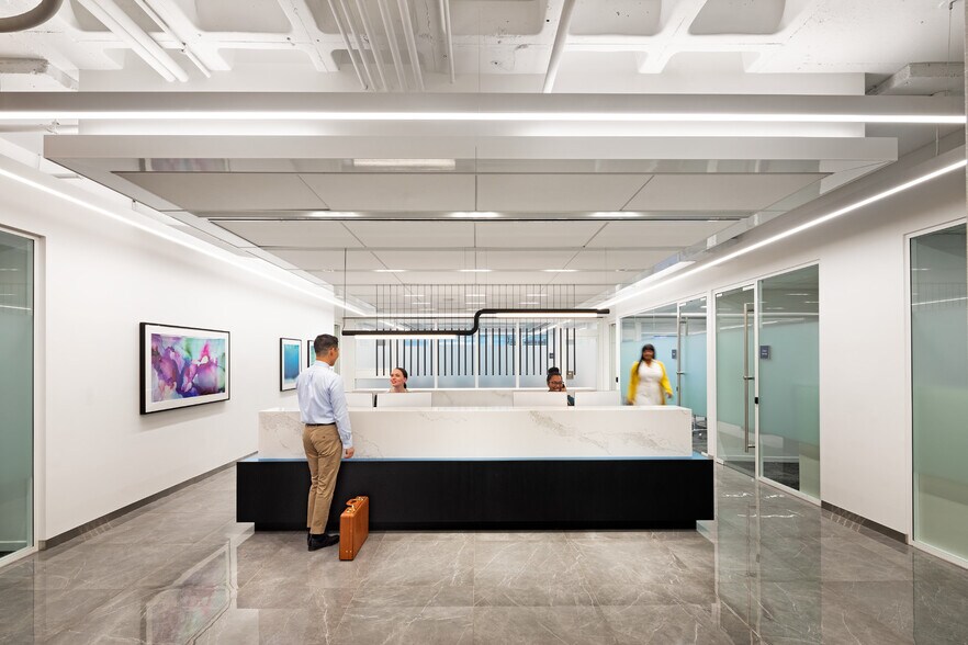 More Photos Of 1120 Avenue of the Americas, New York Office For Sale