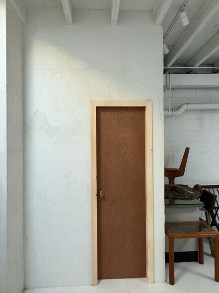 More Photos Of 166A 22nd St, Brooklyn Storefront Retail Office For Lease