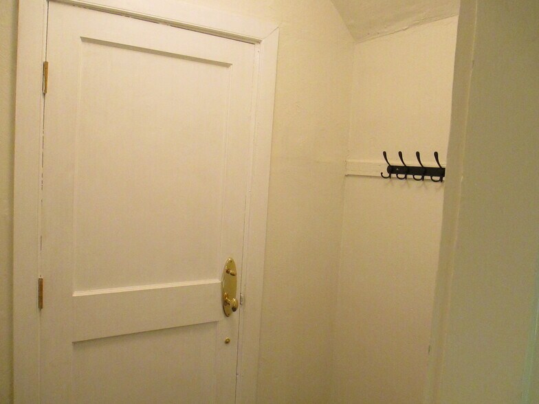 More Photos Of 103 E River Rd, Rumson Coworking Space