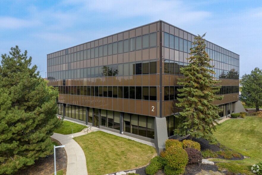 More Photos Of 2000 Argentia Rd, Mississauga Unknown For Lease