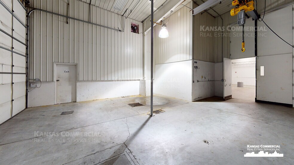 More Photos Of 6531 SE Forbes Ave, Topeka Warehouse For Lease