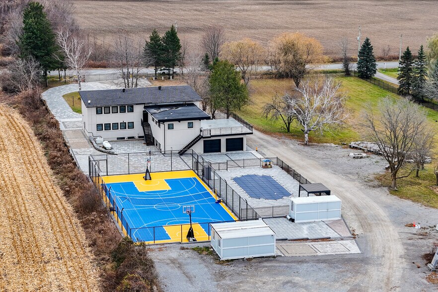 More Photos Of 2402 Holborn Rd, Queensville Land For Sale