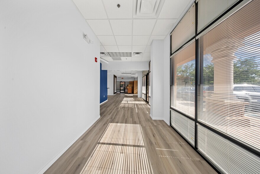 More Photos Of 882 S Kirkman Rd, Orlando Medical For Lease