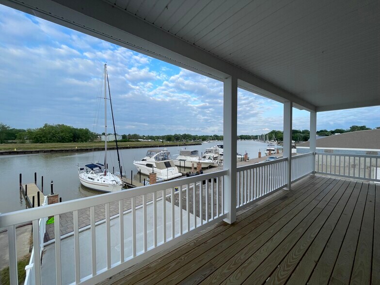 More Photos Of 209 River St, Grand River Marina For Sale