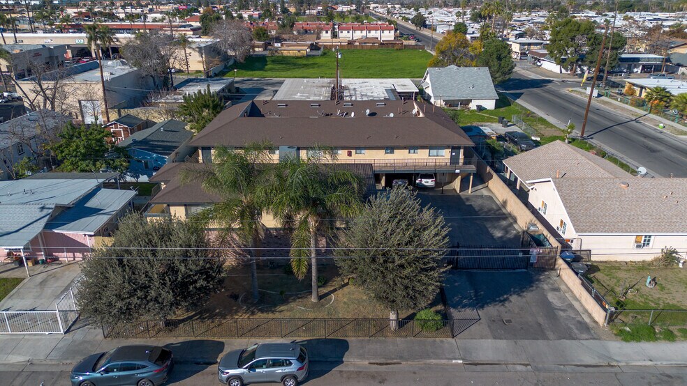 More Photos Of 165 N Hamilton Ave, Hemet Multifamily For Sale