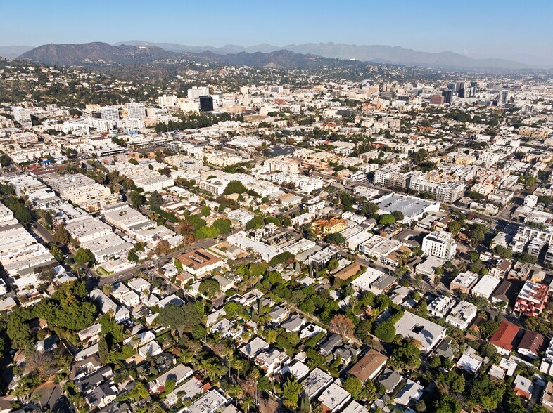 More Photos Of 1208 Poinsettia Dr, West Hollywood Apartments For Sale