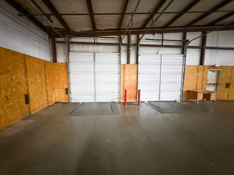 More Photos Of 1765 Claiborne Ave, Shreveport Warehouse For Lease